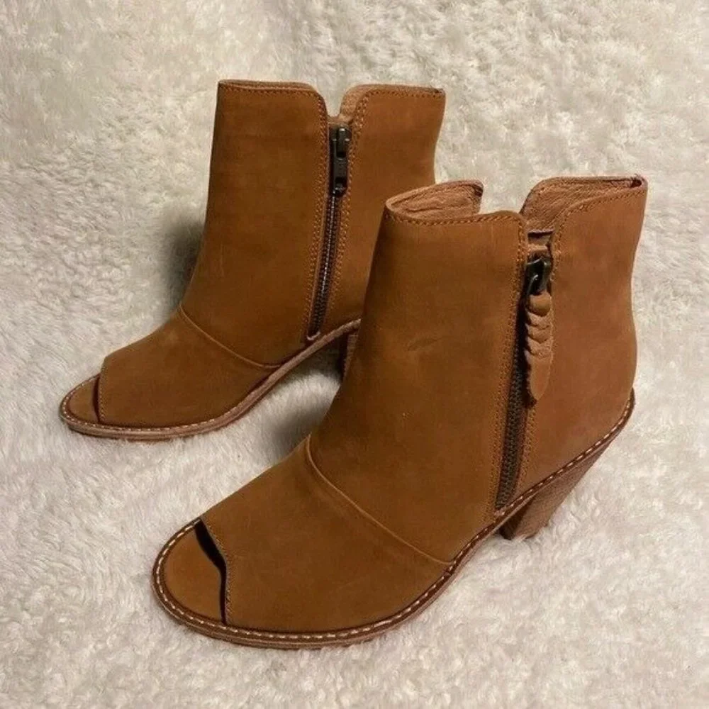 Corso Como Women's Tameka Peep Toe Bootie Size 5 1/2 - Picture 7 of 12